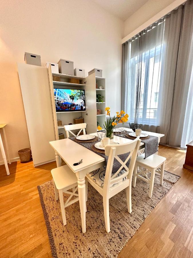 European Comission Beautiful Studio Apartment Брюксел Екстериор снимка