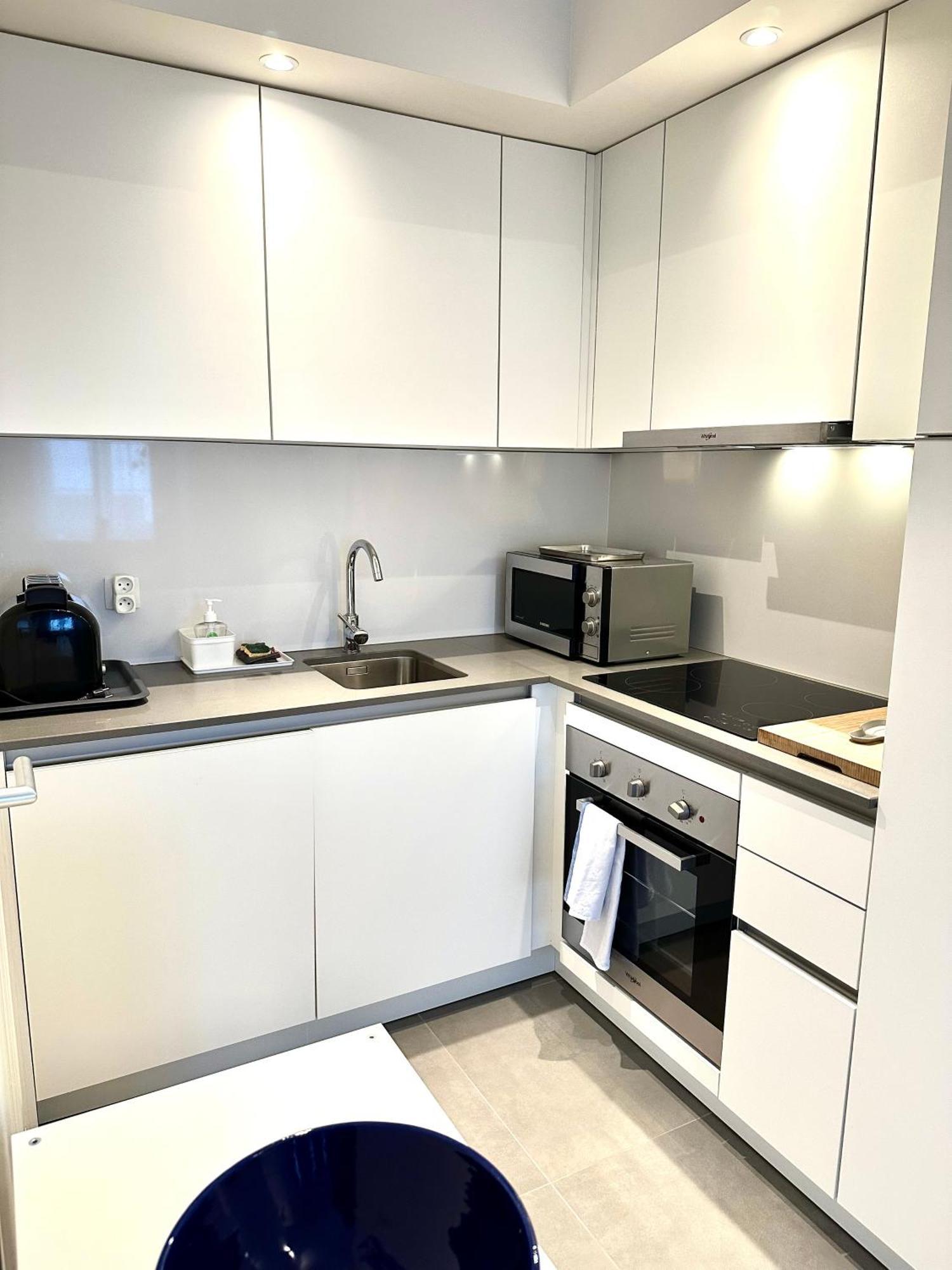 European Comission Beautiful Studio Apartment Брюксел Екстериор снимка